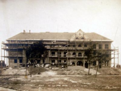 Stavba v roce 1923
